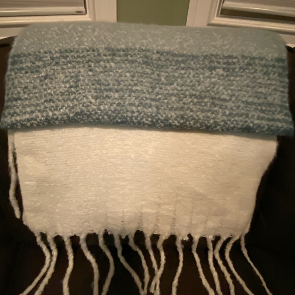Mer | Sea & Co. Plush Wrap, Scarf or Shawl - Picture 4 of 4